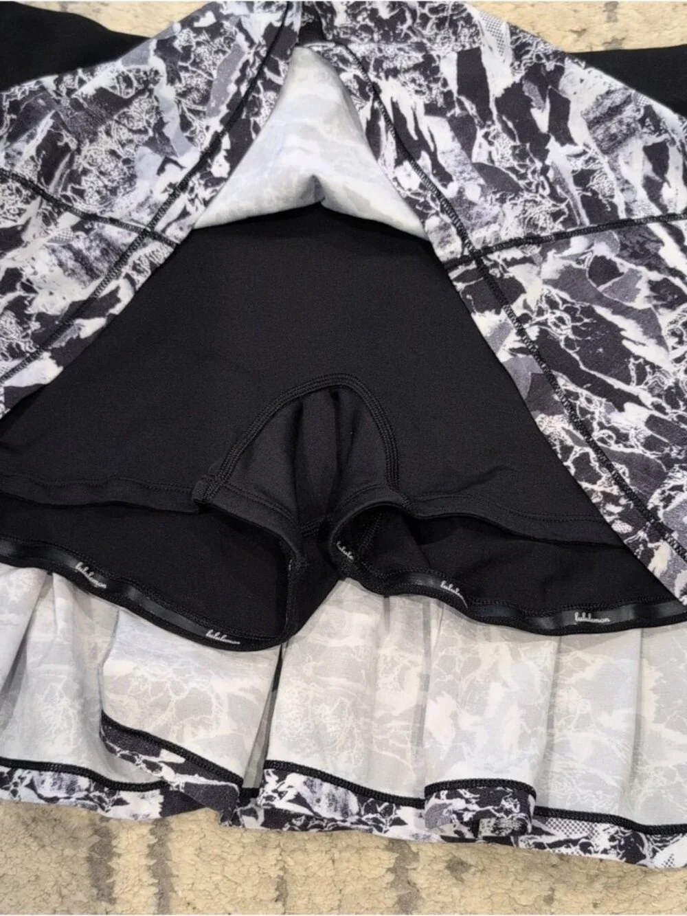 Lululemon Circuit Breaker Skirt II (Tall) (15